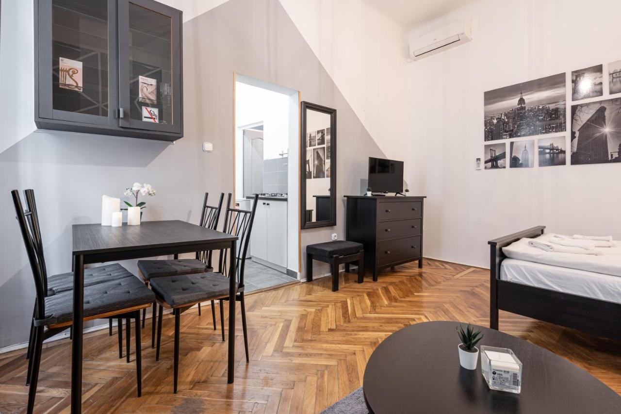 B8 - Grand Boulevard Cozy Apartment - Best Location By Bqa Budapest Ngoại thất bức ảnh